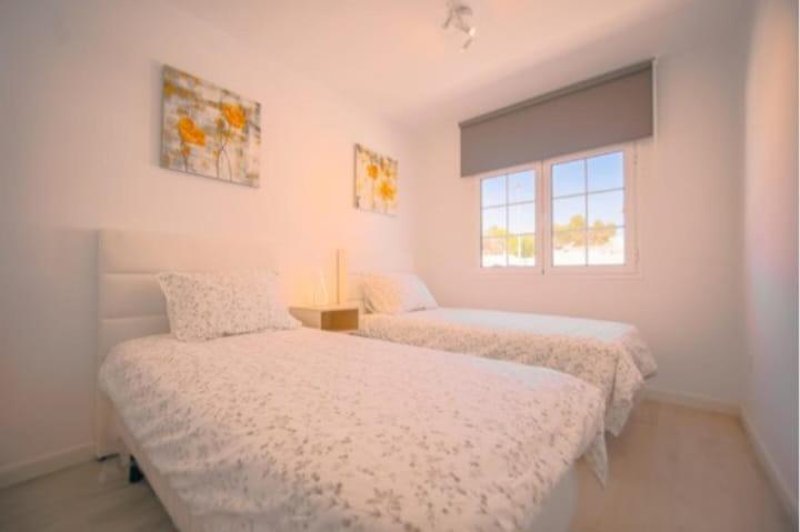 Atlantic View 1B 2 Bedrooms Ground Floor, Complex Featured On A Place In The Sun Puerto del Carmen  Exteriér fotografie